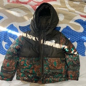 2t boy CAMO North Face Reversible Coat